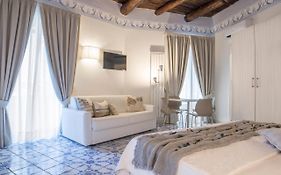 Morelli Suite
